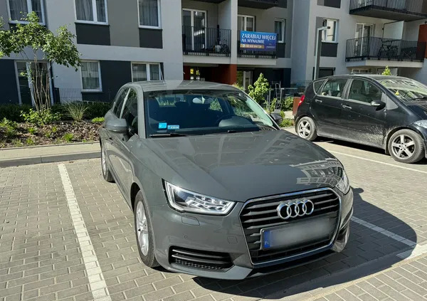 audi zachodniopomorskie Audi A1 cena 58900 przebieg: 99722, rok produkcji 2018 z Warszawa